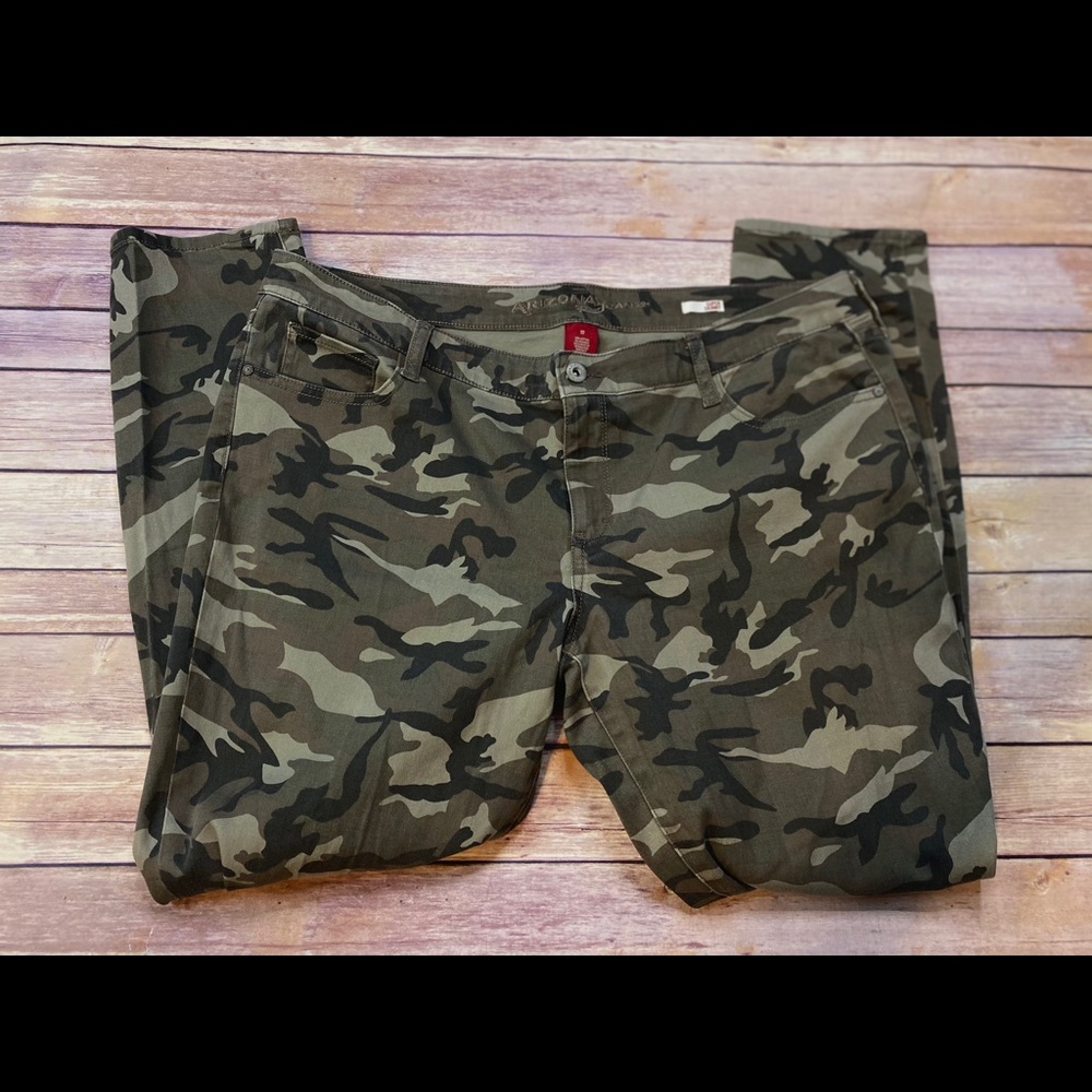 Juniors Camo jeans!